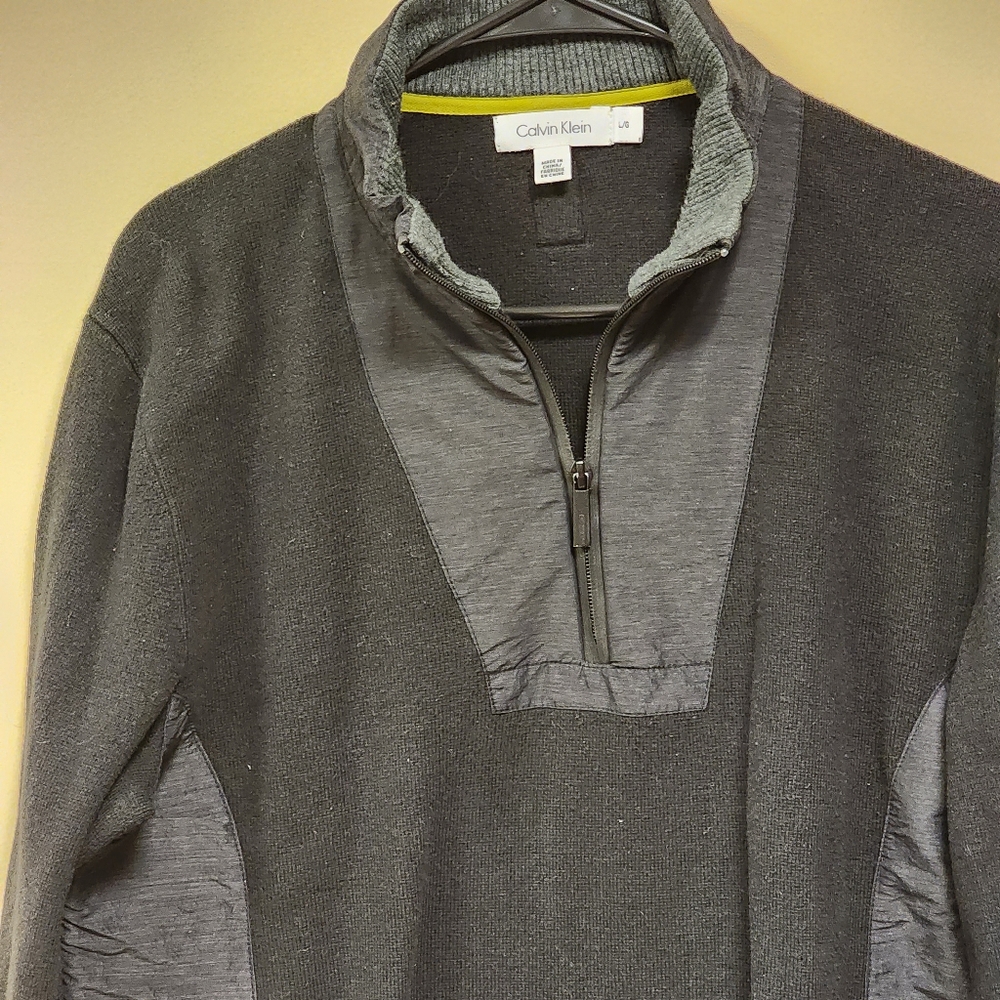 Calvin Klein Mens Black Pull over  Zipper Close Large L